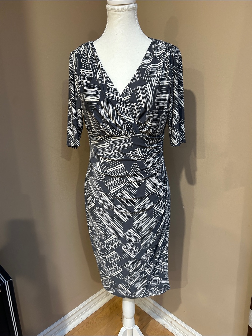 Lauren Ralph Lauren Gray & White Faux-Wrap Printed Midi Dress